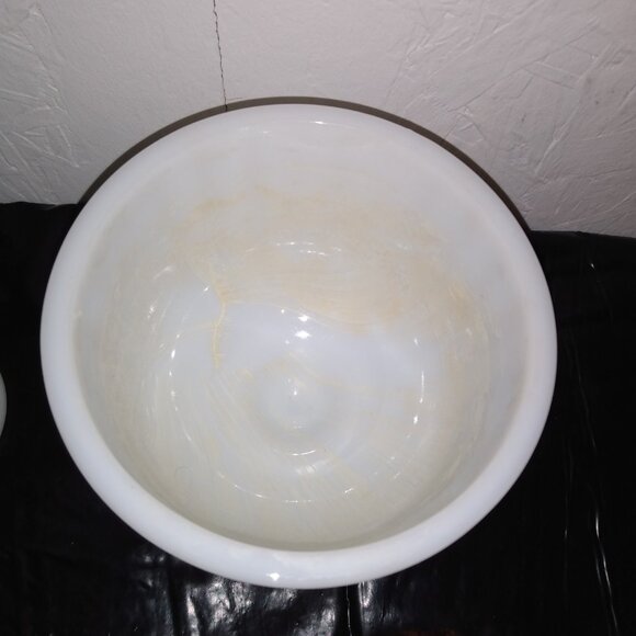 Vintage Milk Glass Vase/Planters - Picture 9 of 10